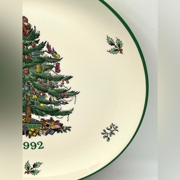Vintage Spode Christmas Tree Collector 1992 Salad Dessert Plate England 8.5 in - Picture 4 of 7